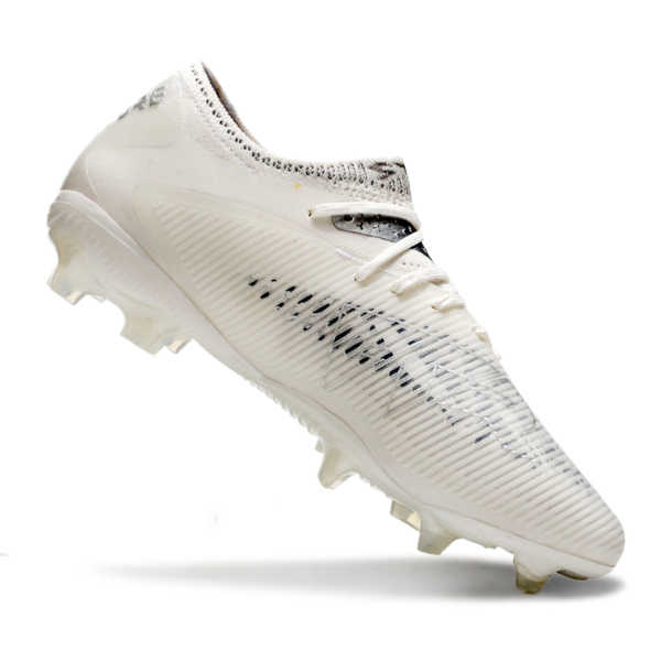 Puma Future 8 Low Cut White and Black FG