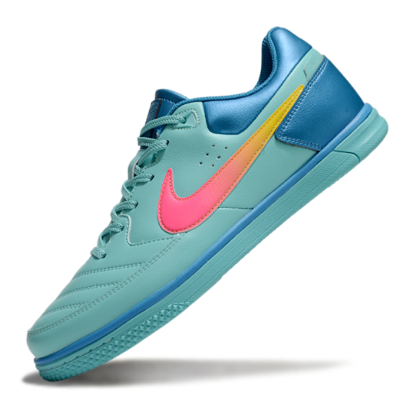 Nike5 Street Gato Light Blue IC