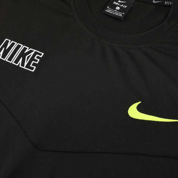 Nike Black and Green Training Set T-Shirt and Shorts