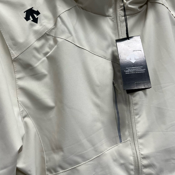 Descente Beige Windbreaker Jacket