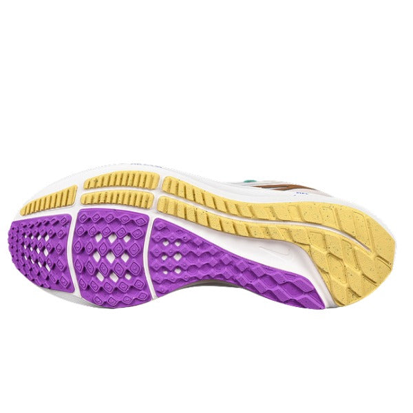Nike Air Zoom Pegasus 39 Beige and Brown Running Shoes