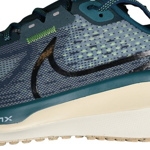 Nike Air Zoom Vomero 17 Gray and  Dark Green Running Shoes