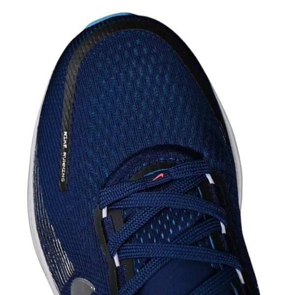 Nike Air Zoom Vomero 18 Blue and White Running Shoes