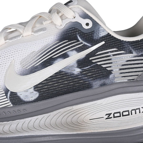 Nike Air Zoom Vomero 18 Gray and Black Running Shoes