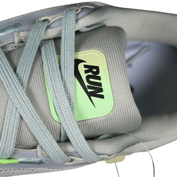 Nike Air Zoom Vomero 18 Gray Running Shoes