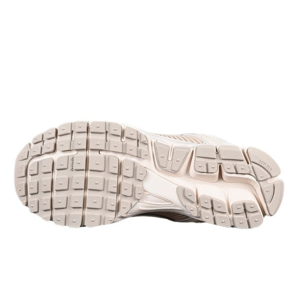 Nike Air Zoom Vomero 5 Beige Running Shoes