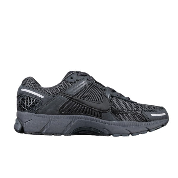 Nike Air Zoom Vomero 5 Black Running Shoes