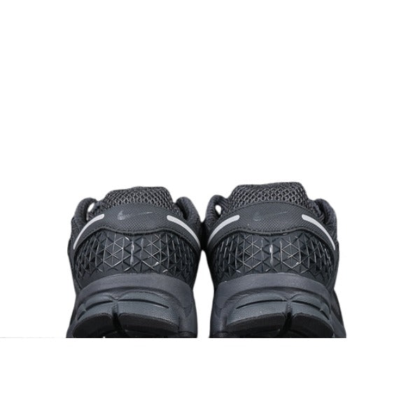 Nike Air Zoom Vomero 5 Black Running Shoes