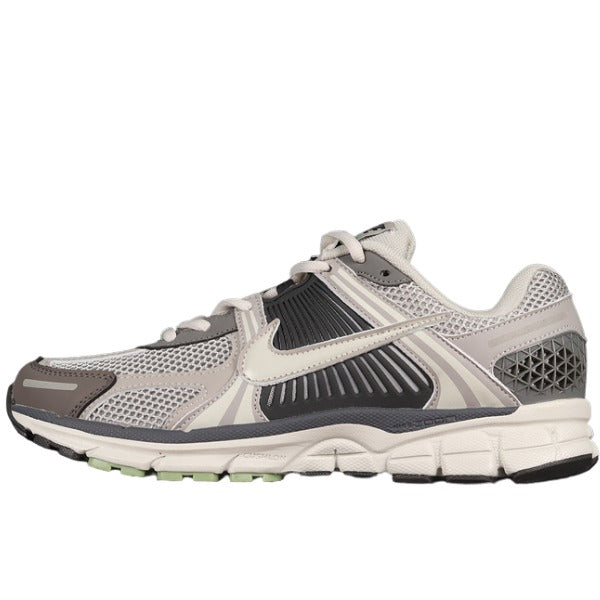 Nike Air Zoom Vomero 5 Brown Running Shoes