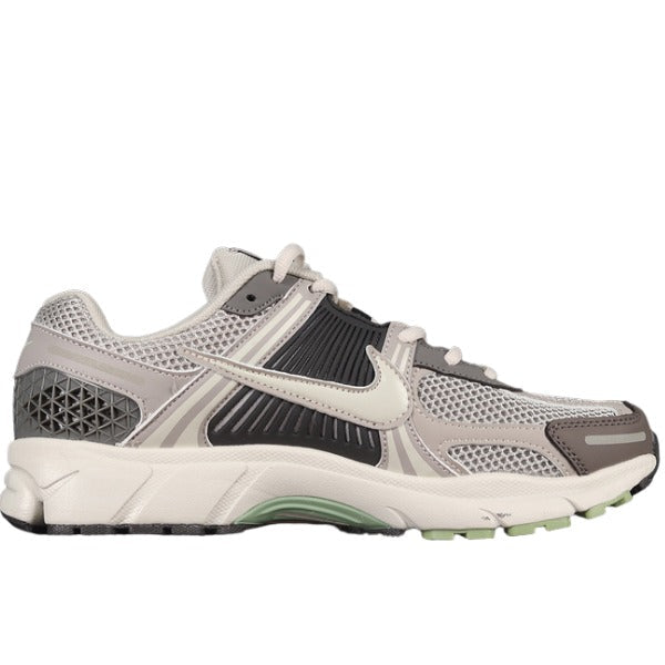 Nike Air Zoom Vomero 5 Brown Running Shoes