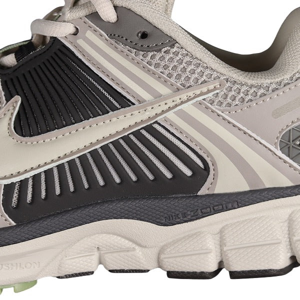 Nike Air Zoom Vomero 5 Brown Running Shoes
