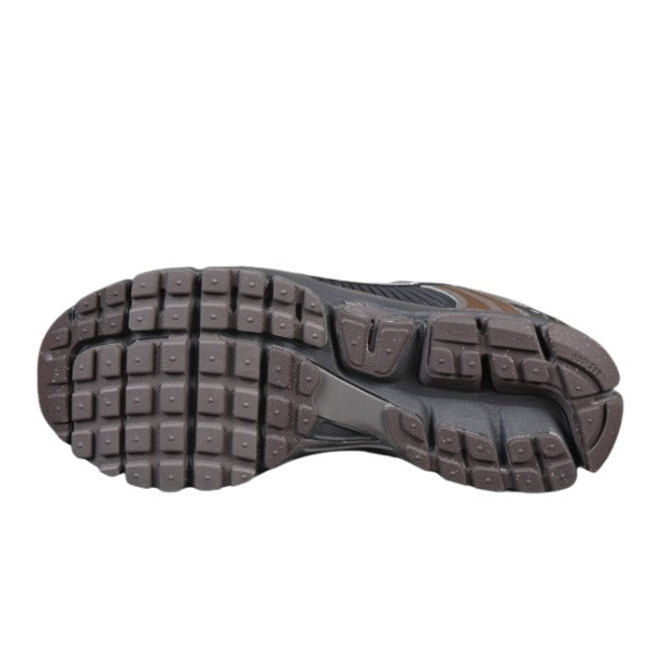 Nike Air Zoom Vomero 5 Gray and White Running Shoes