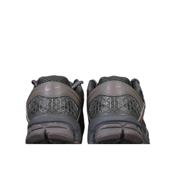 Nike Air Zoom Vomero 5 Gray and White Running Shoes