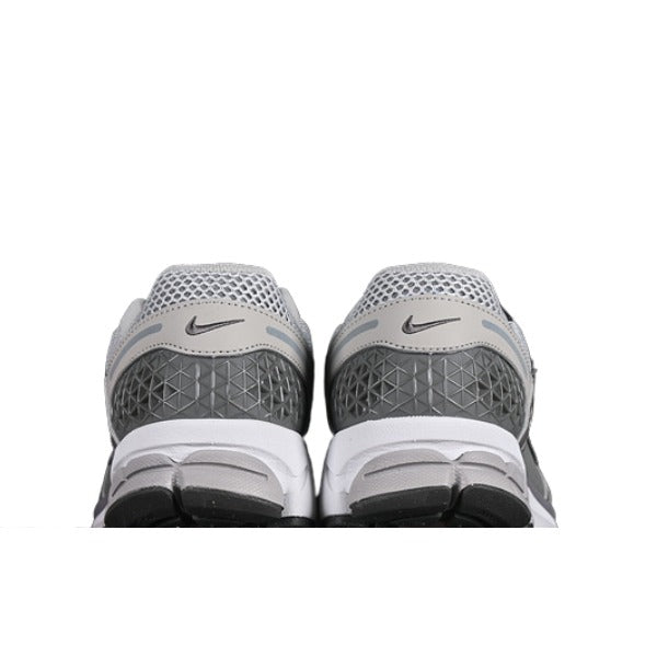 Nike Air Zoom Vomero 5 Gray Running Shoes