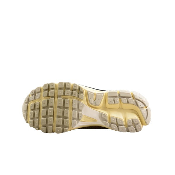 Nike Air Zoom Vomero 5 White and Beige Running Shoes
