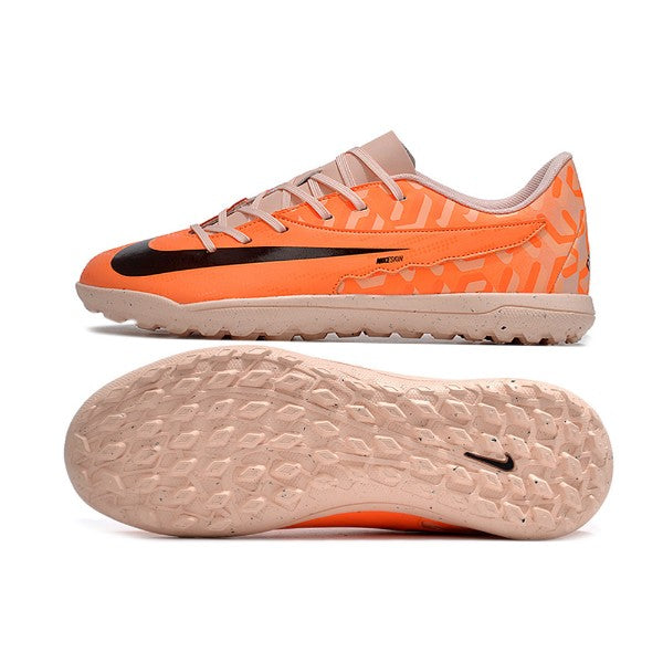 Nike Phantom GX Academy TF United Pack